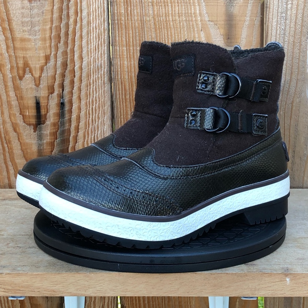 UGG Australia Waterproof Adjustable Strap Snap Closure Winter Women's Boots 6 - Picture 9 of 13